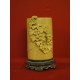 Scultura di un vaso in marmo burm
